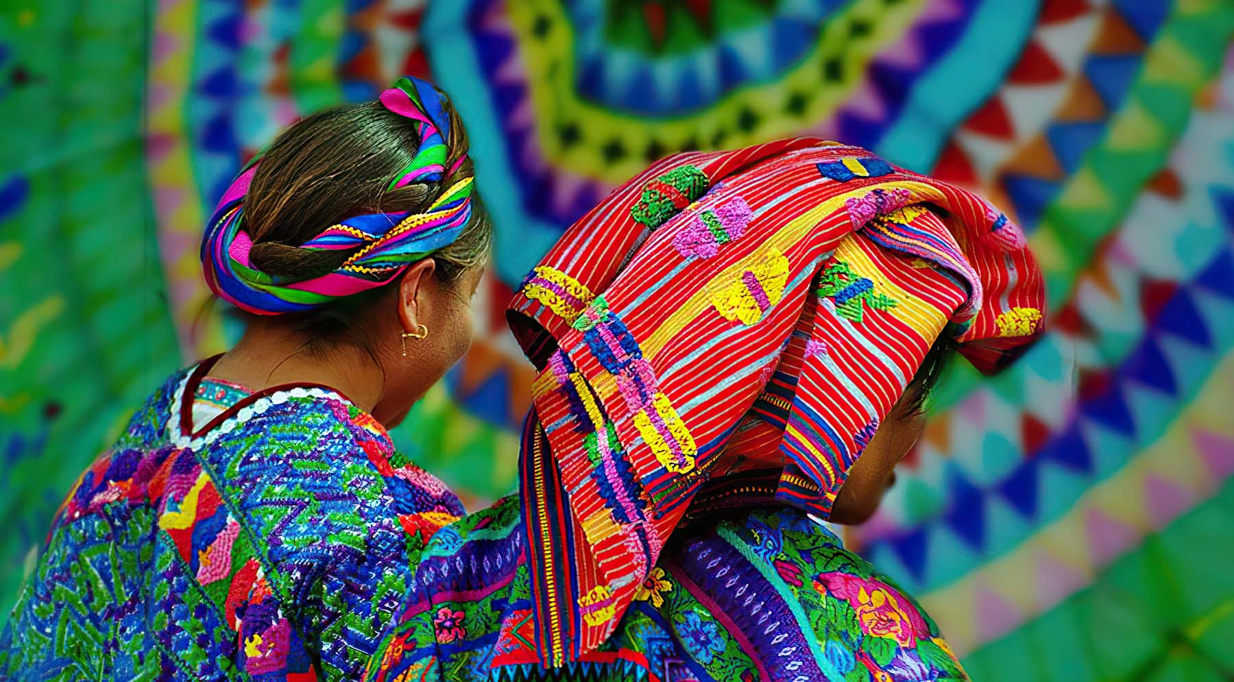 Tzutes - Guatemalan Textiles At Their Best