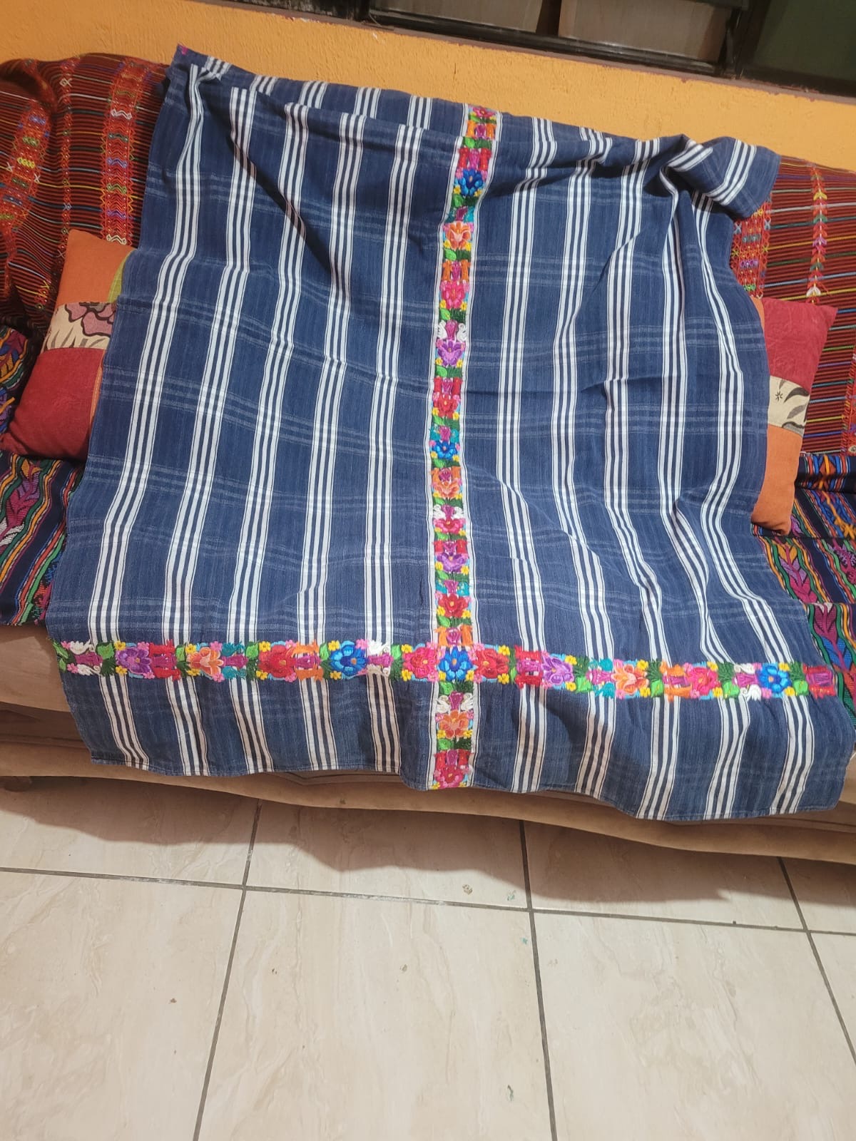 4 cortes y 1 huipil para Andrea