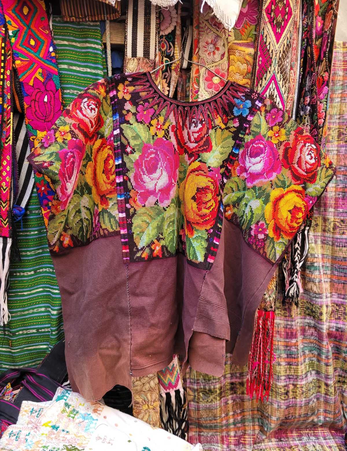 Old fashioned roses Chichi huipil #2-87