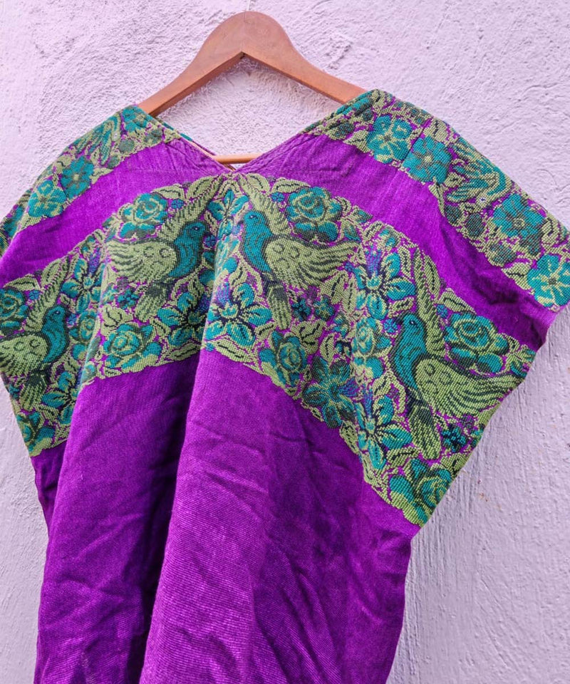 Huipil de Santiago morado y verde