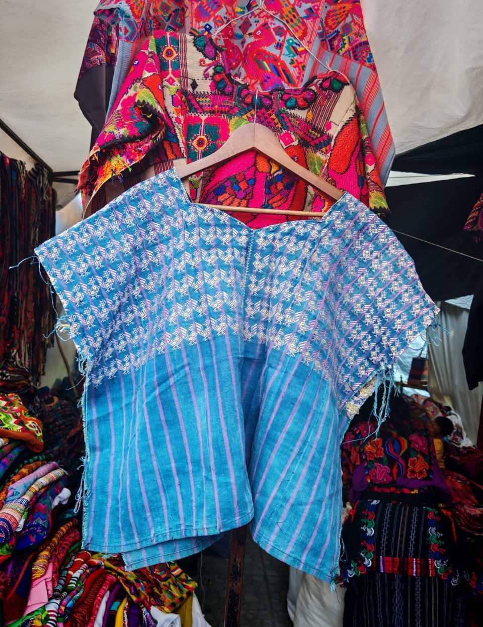 Guatemalan huipiles | Embroidery | Vintage Textile Guatemalan huipiles | Embroidery | Vintage Textile