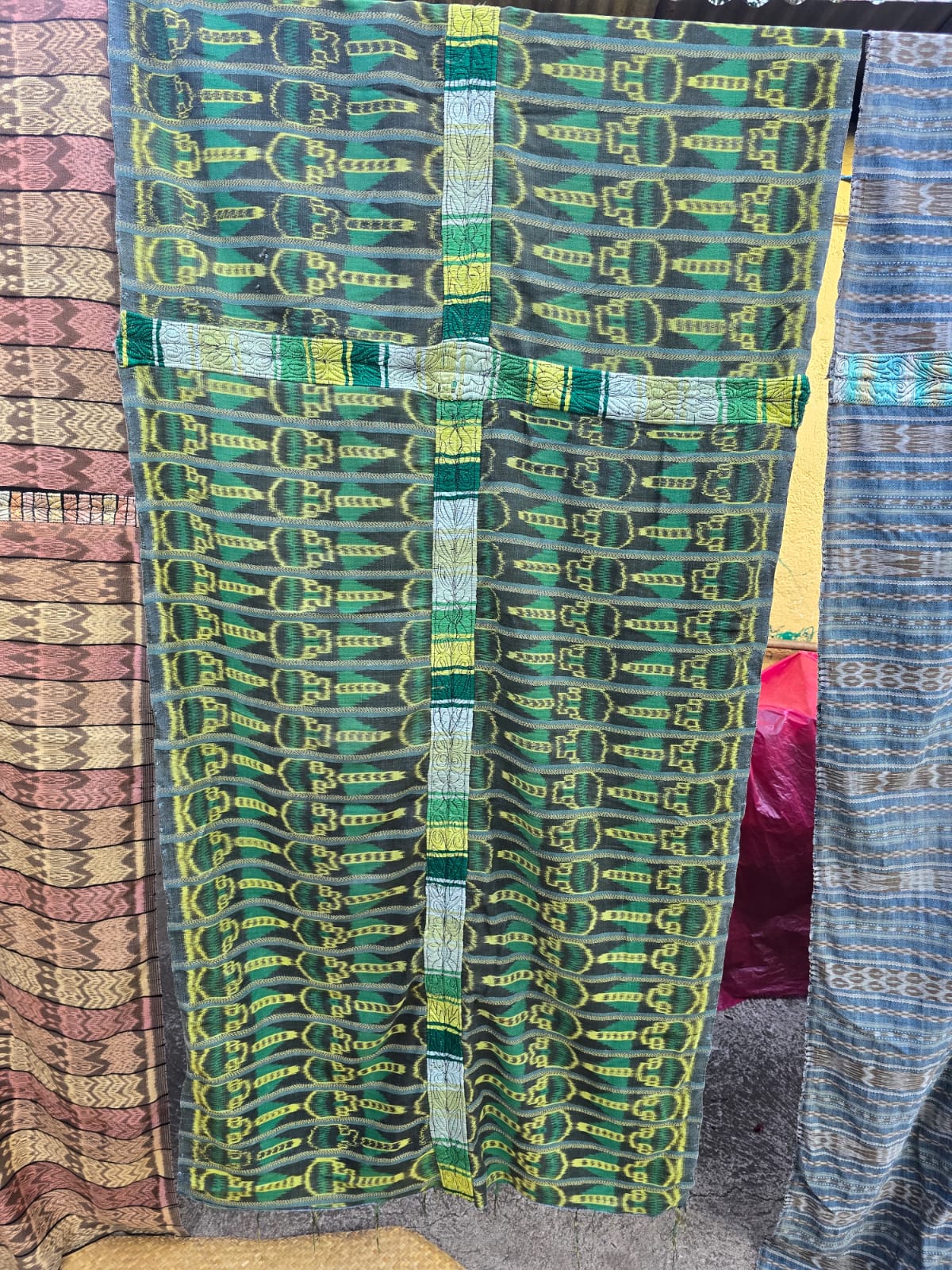 Green Chichi corte (reserved for April)