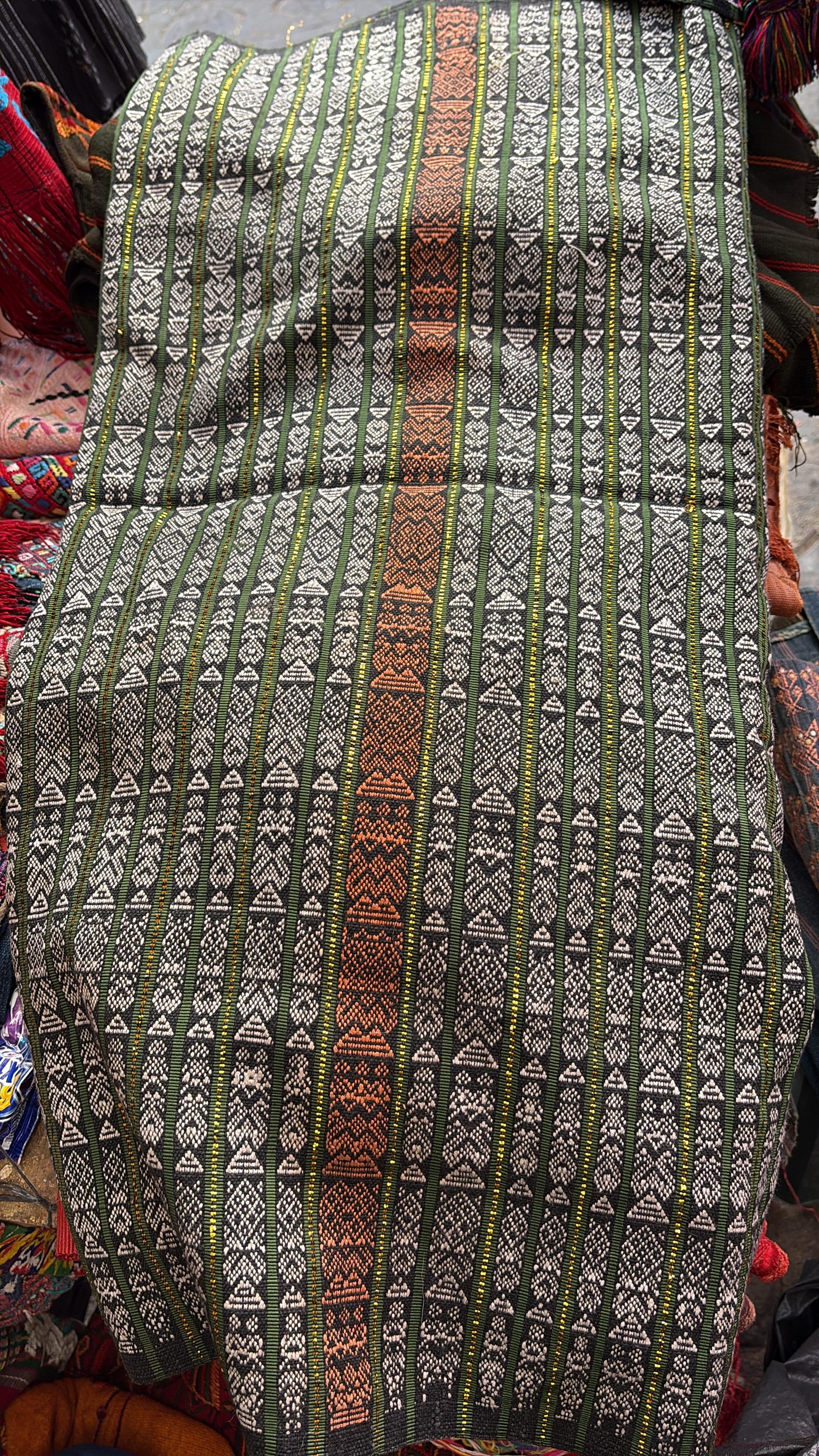 Green and coral corte for April