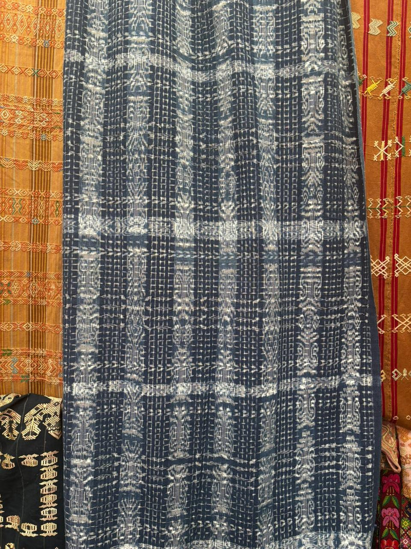 (Reserved for Sarah) Neutral ikat corte