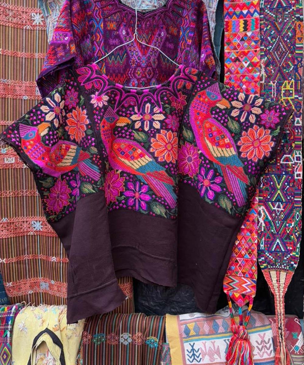 Chichi huipil with parrots and flowers