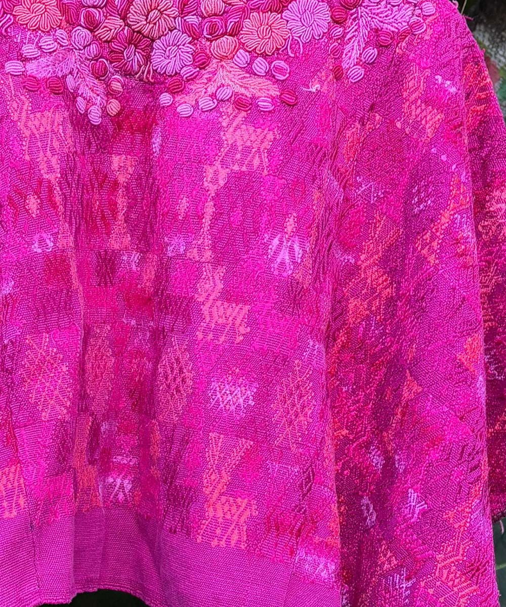 Huipil de Cobán rosa fuerte