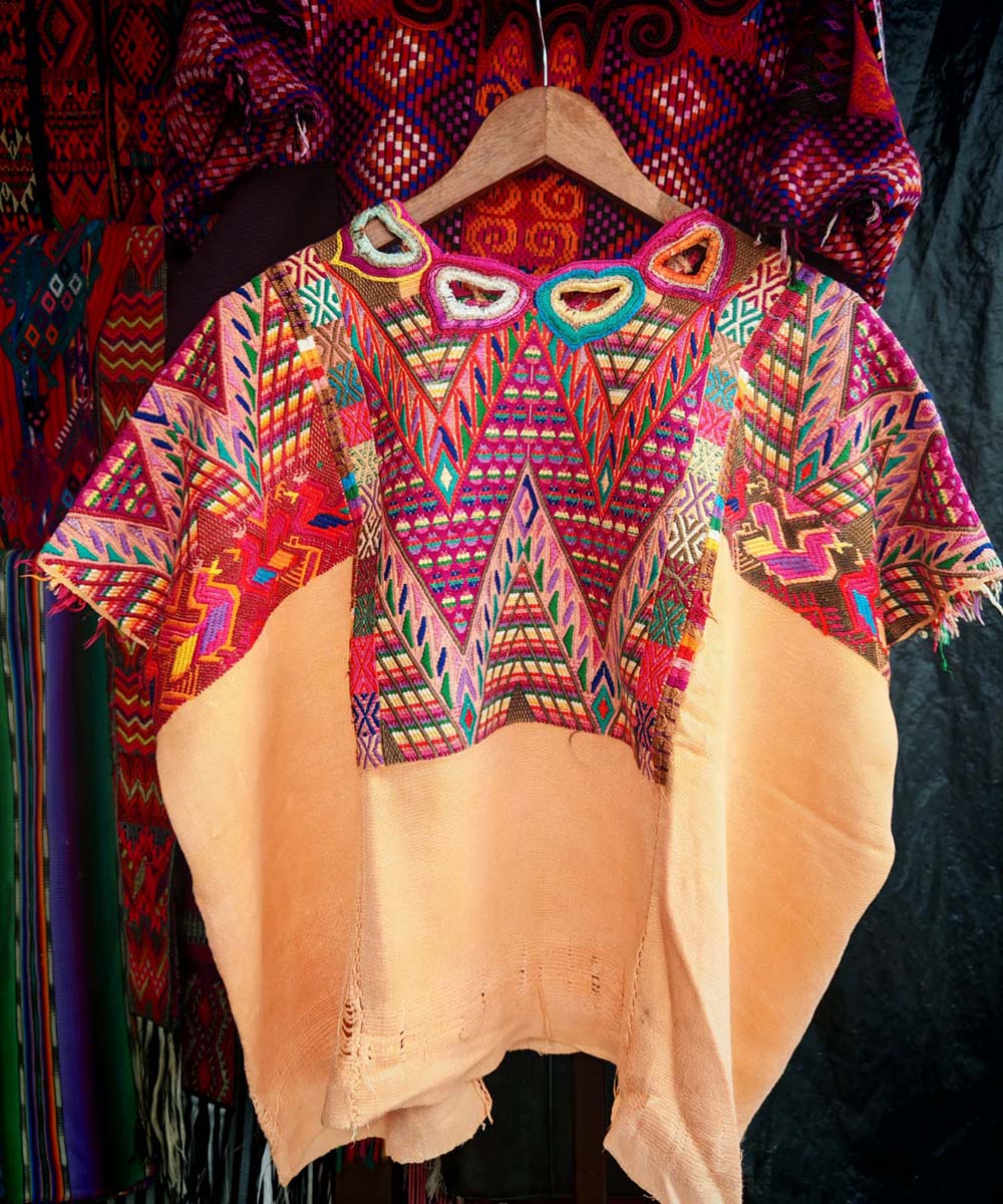 Huipil chichi con escote fabuloso