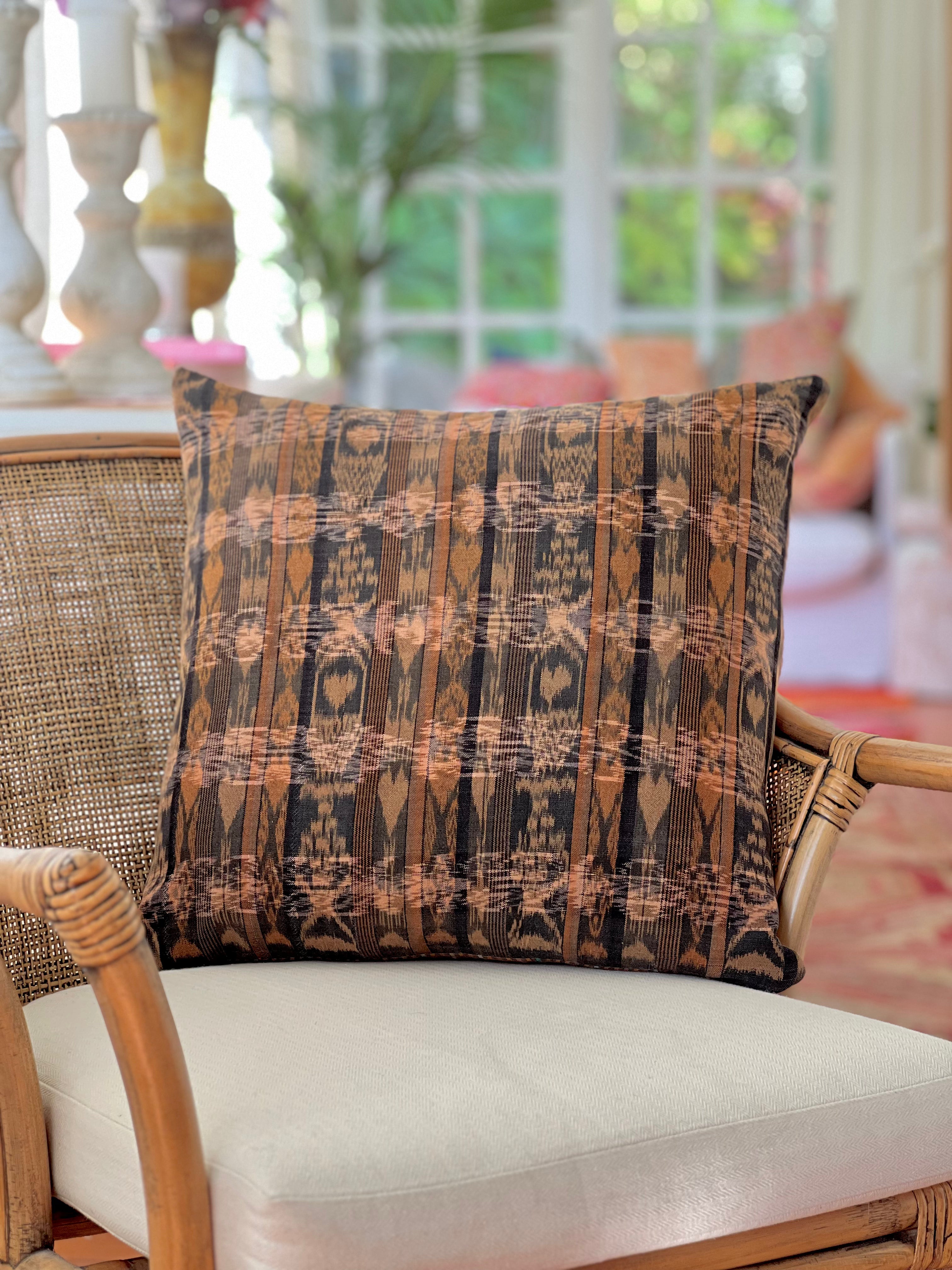 2 in 1 Pillow - Aguacatan & Ikat