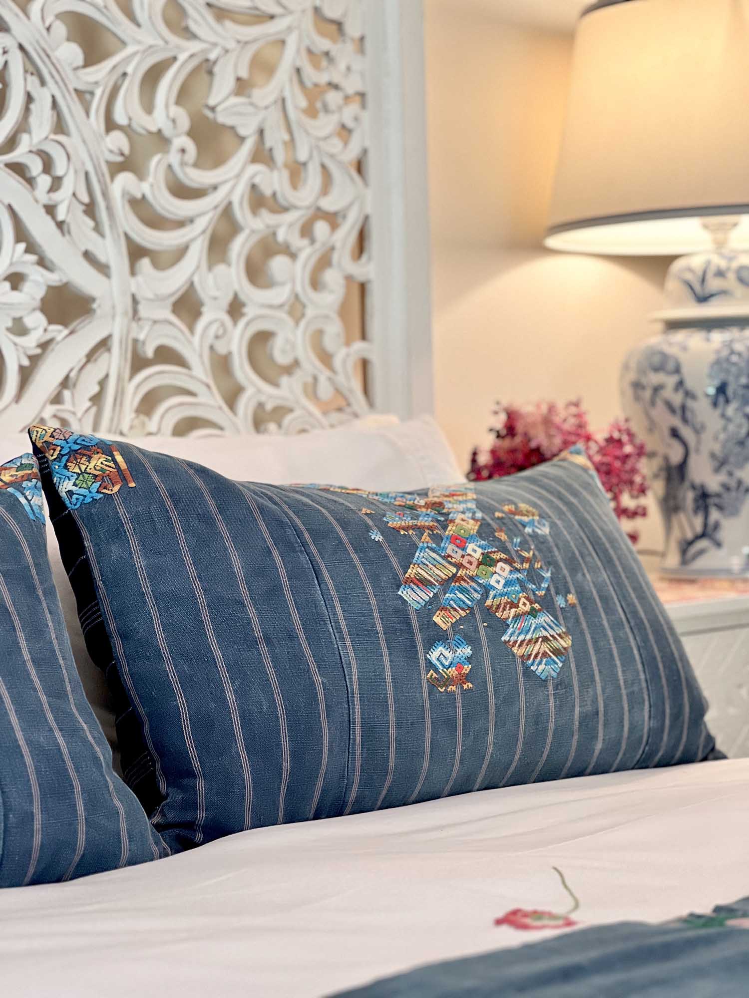 Blue Peacock Nahuala IV