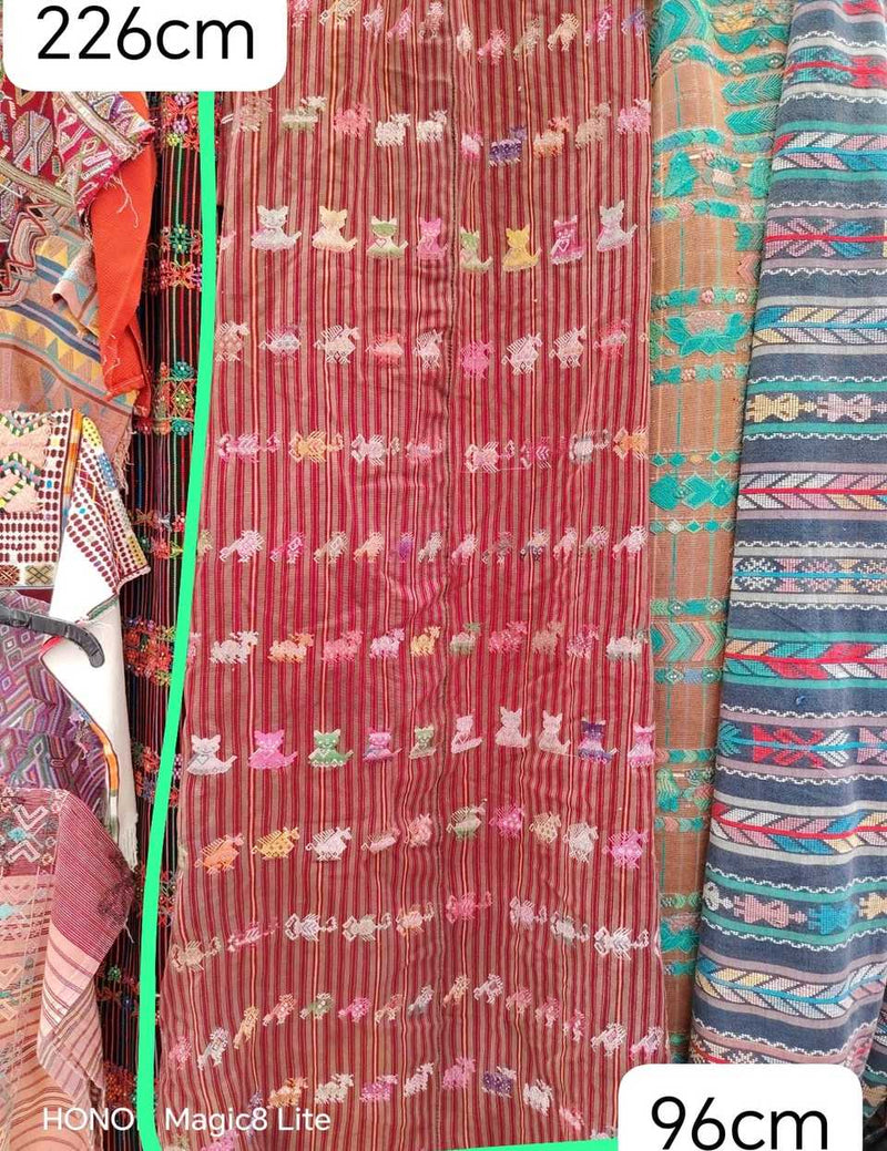 Red with animal motifs Colotenango corte #5-111