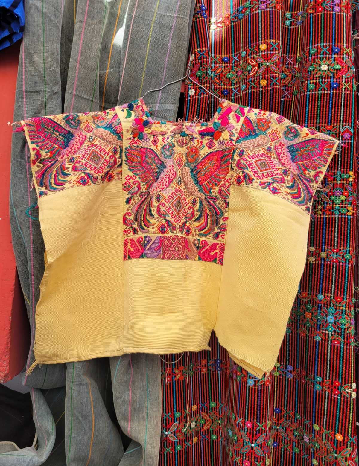 Kissing hummingbirds Chichicastenango huipil #3-9