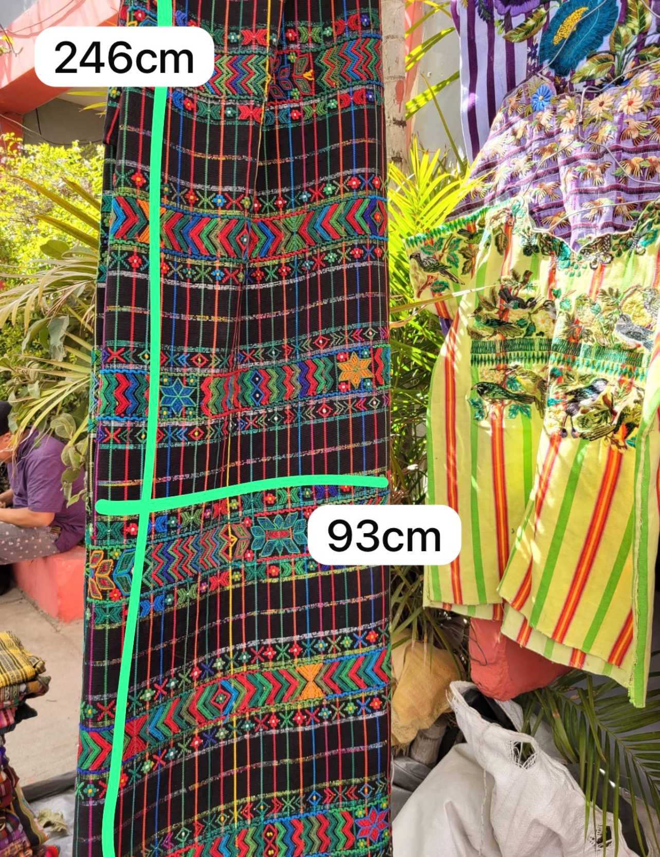 Colourful on black Aguacatan corte #3-78