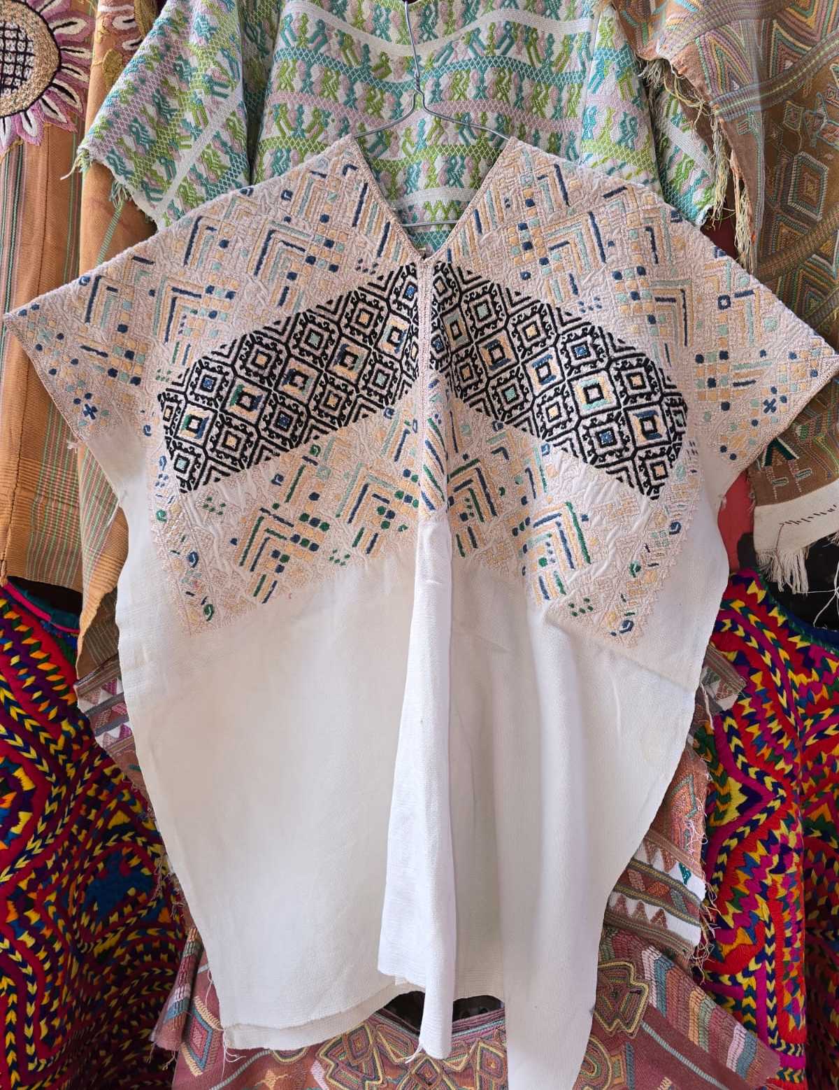 Ivory and Black Nahuala Huipil #6-240