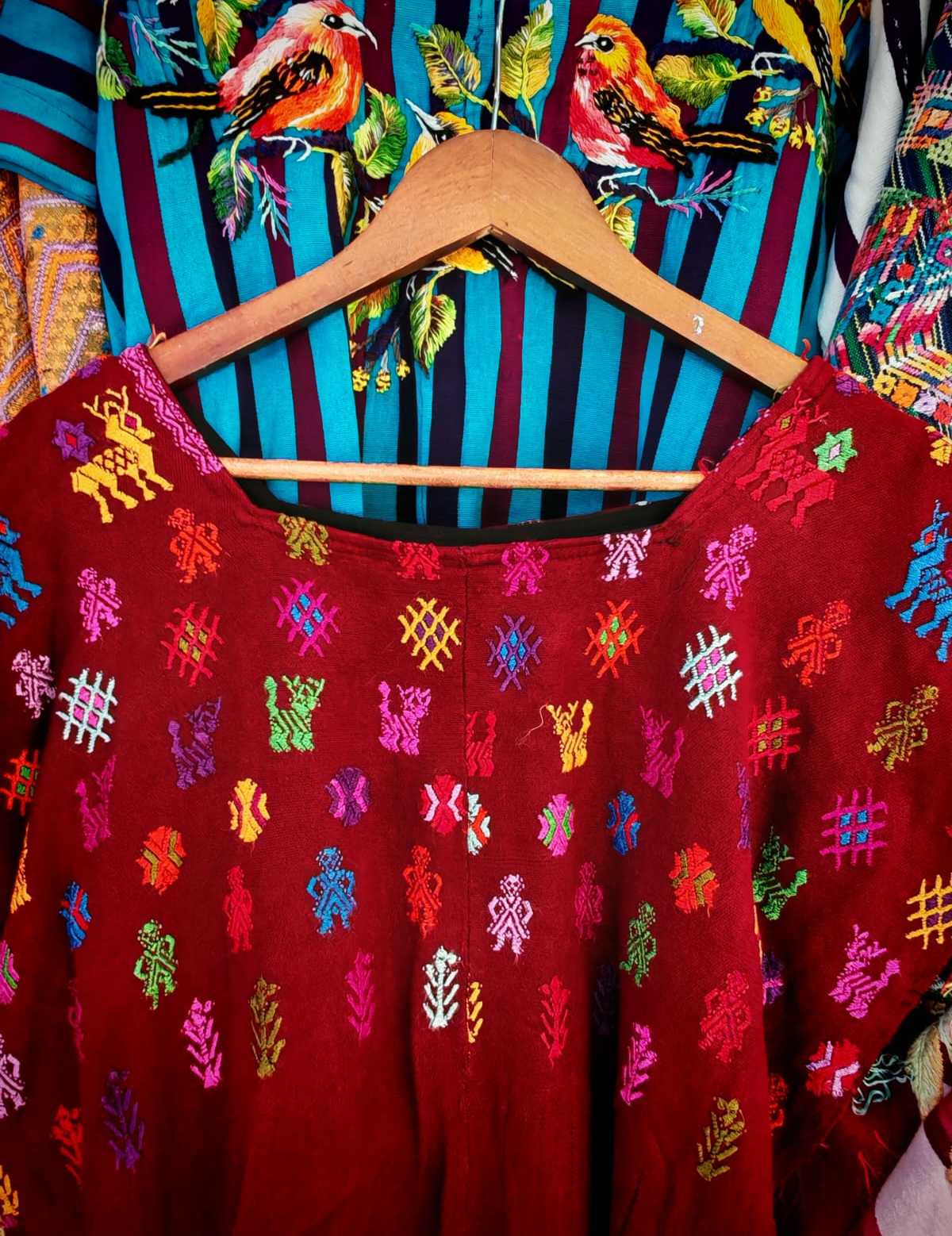 Huipil Borgoña San Lucas Tolimán #2-20