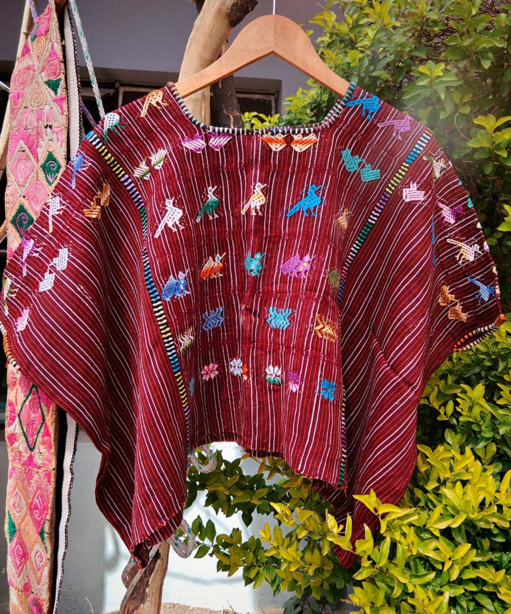 Embroidered Guatemalan huipil - vintage textile