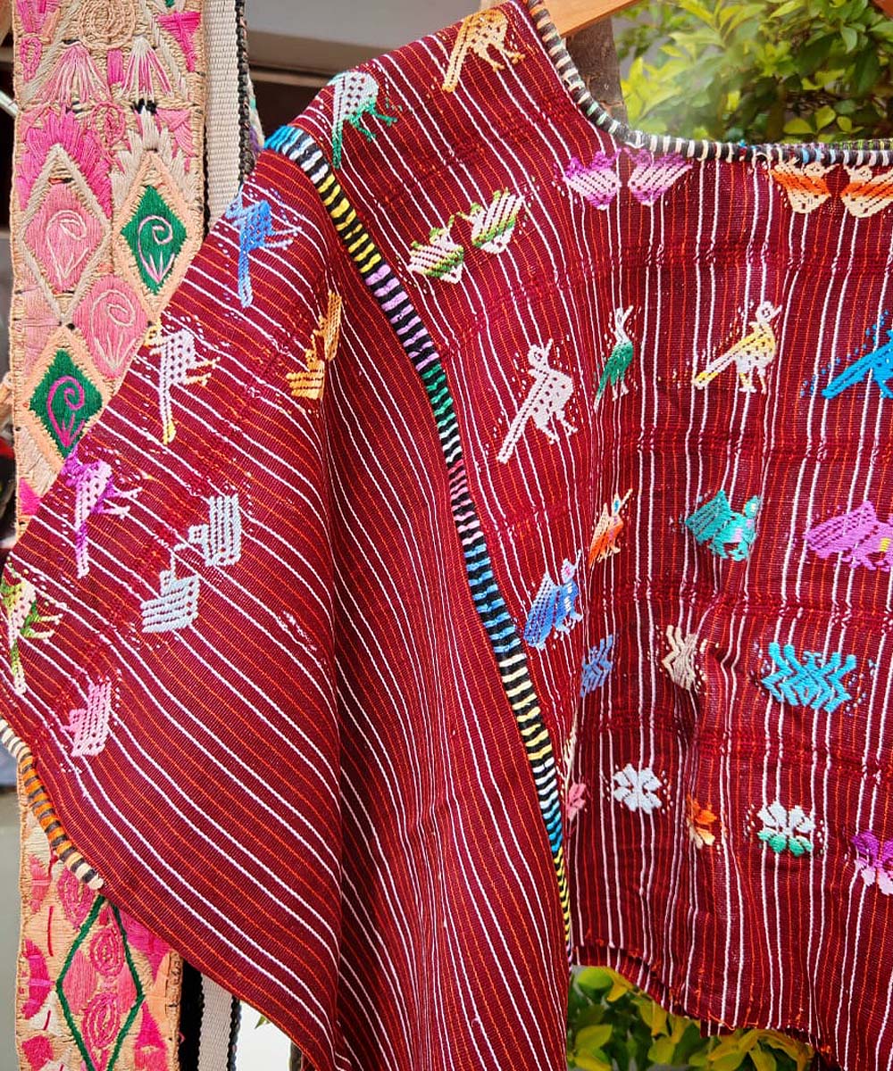 Embroidered Guatemalan huipil - vintage textile
