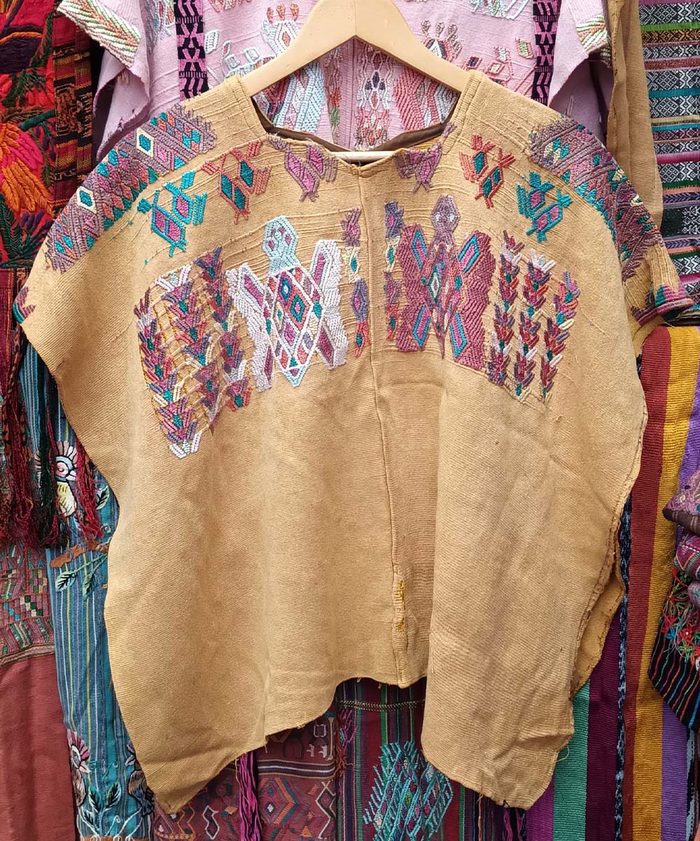 Guatemalan huipil - vintage textile