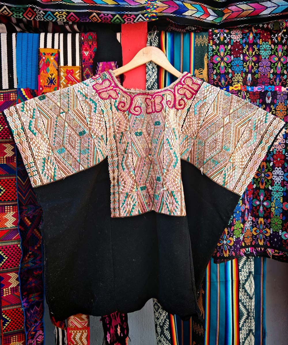 Guatemalan huipil - vintage textile