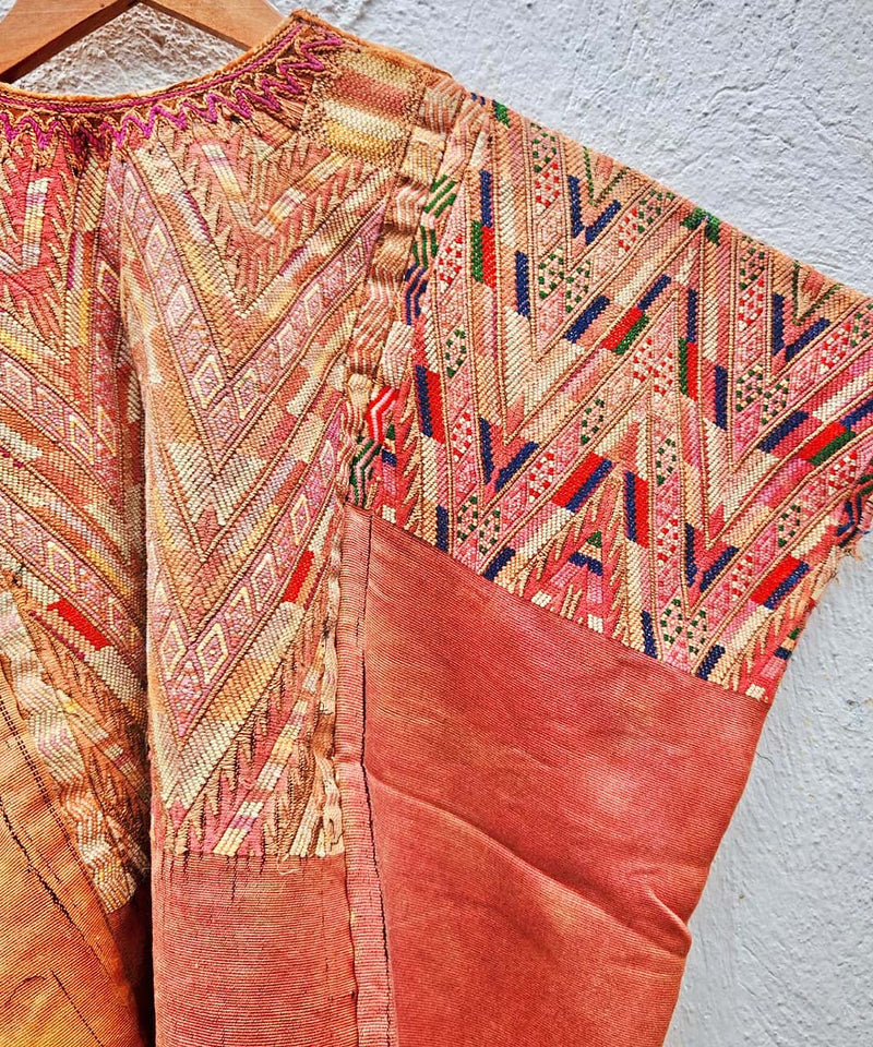 Guatemalan huipil - vintage textile
