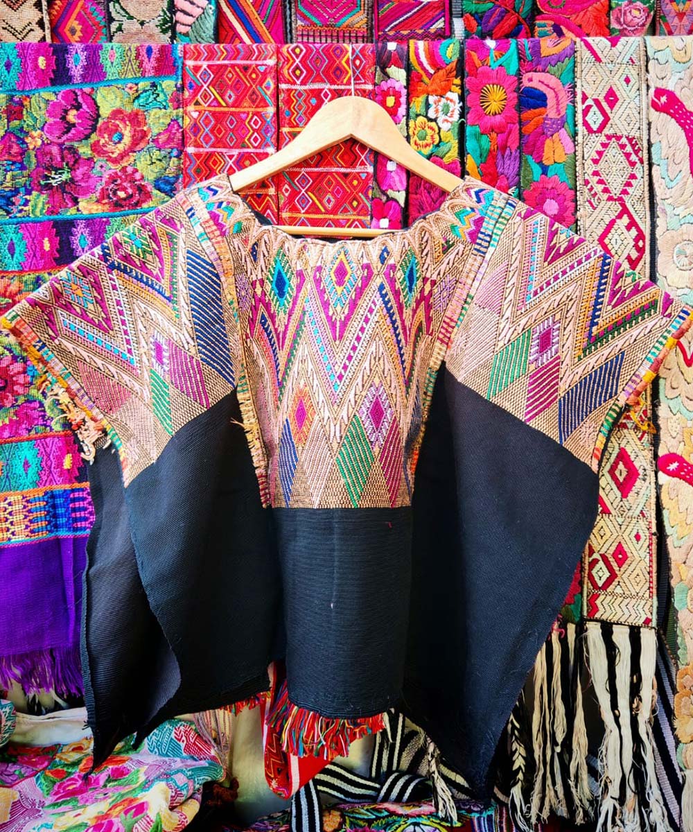 Guatemalan huipil - vintage textile