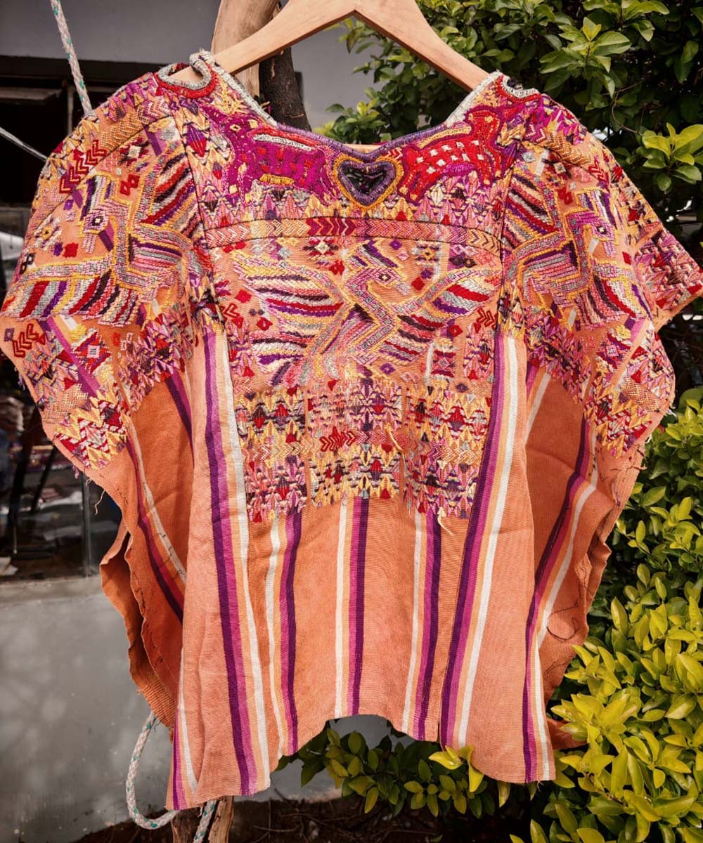 Guatemalan huipil - vintage textile