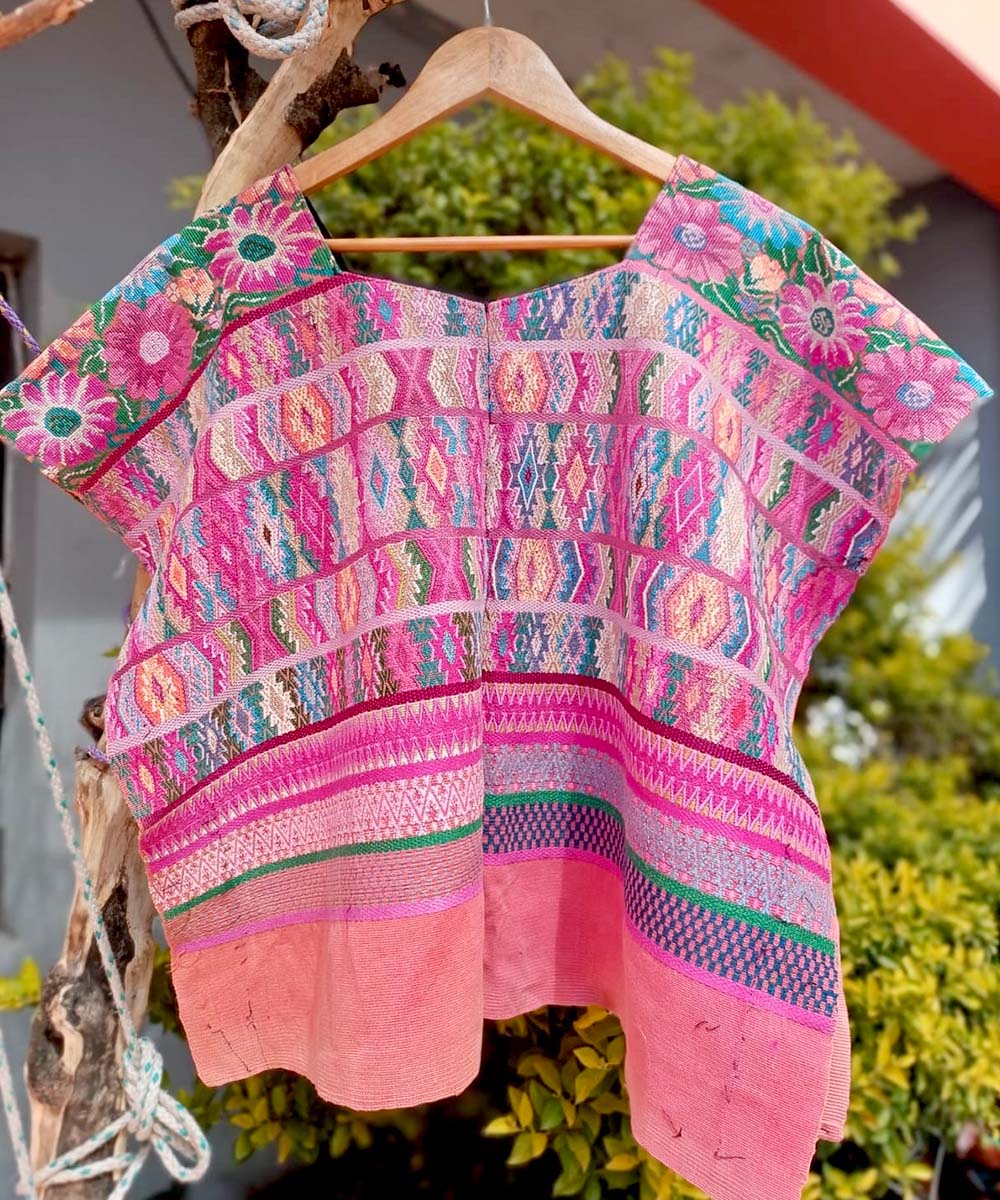 Guatemalan huipil - vintage textile
