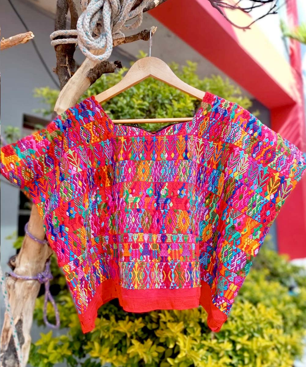 Guatemalan huipil - vintage textile