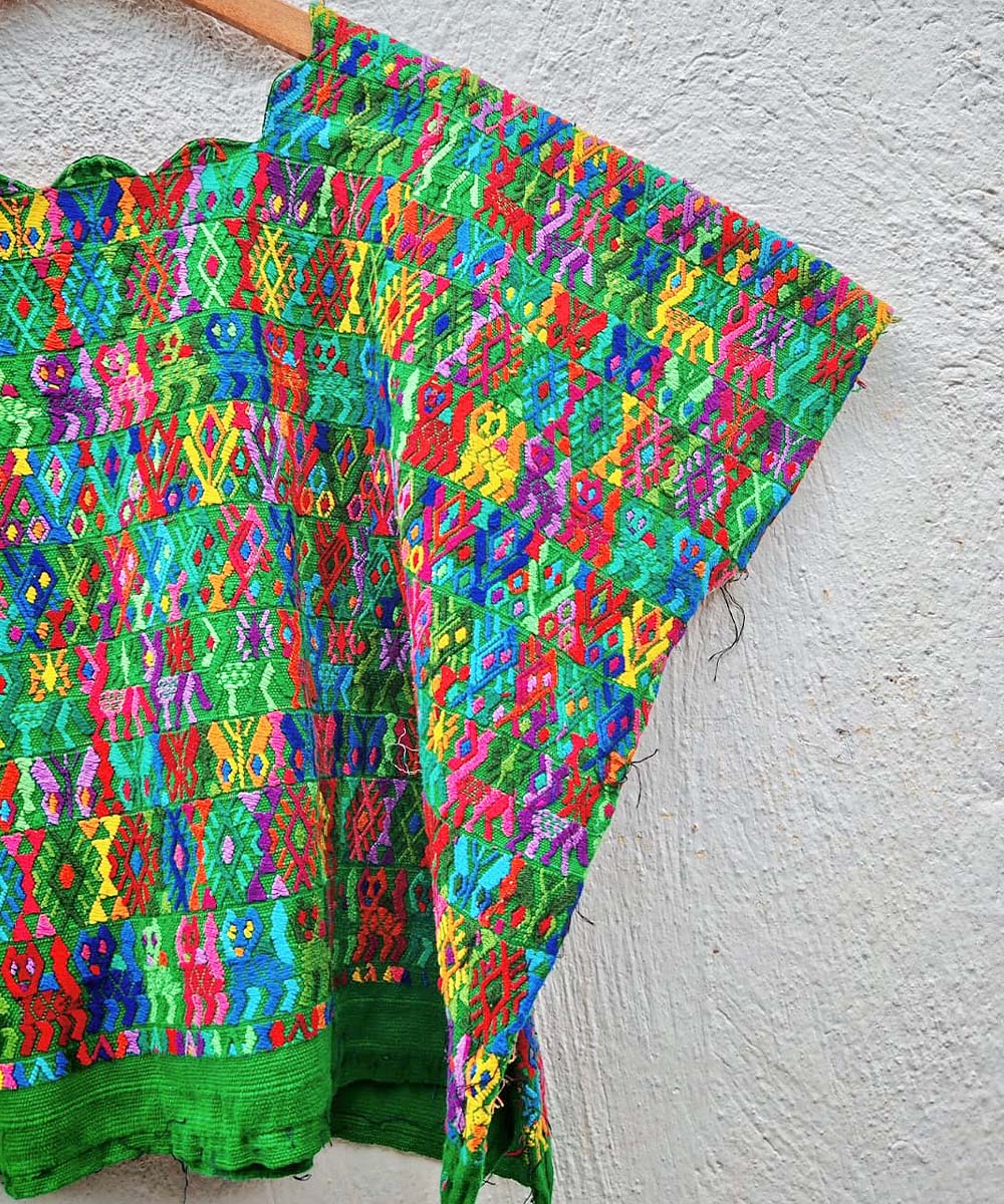 Guatemalan huipil - vintage textile