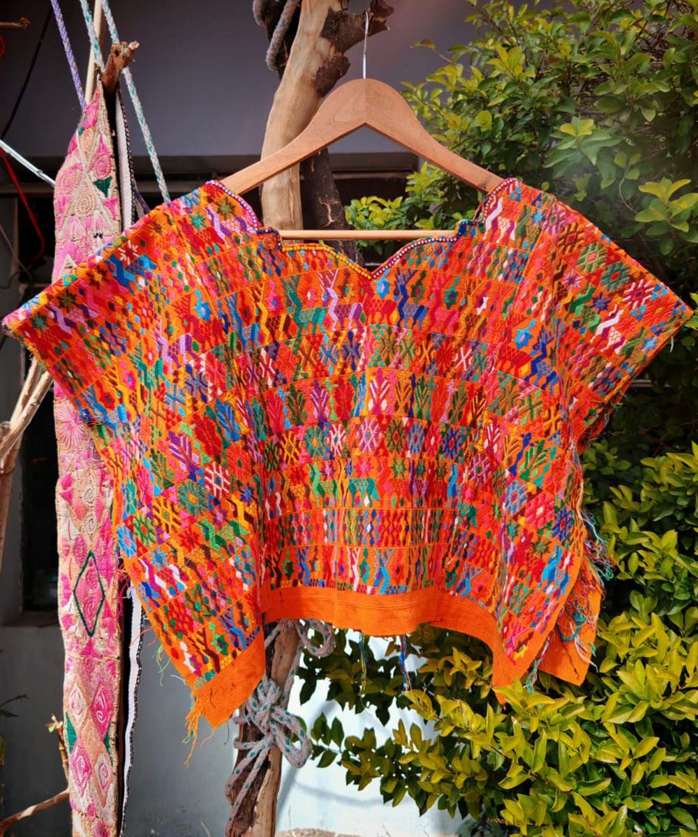 Embroidered Guatemalan huipil - vintage textile