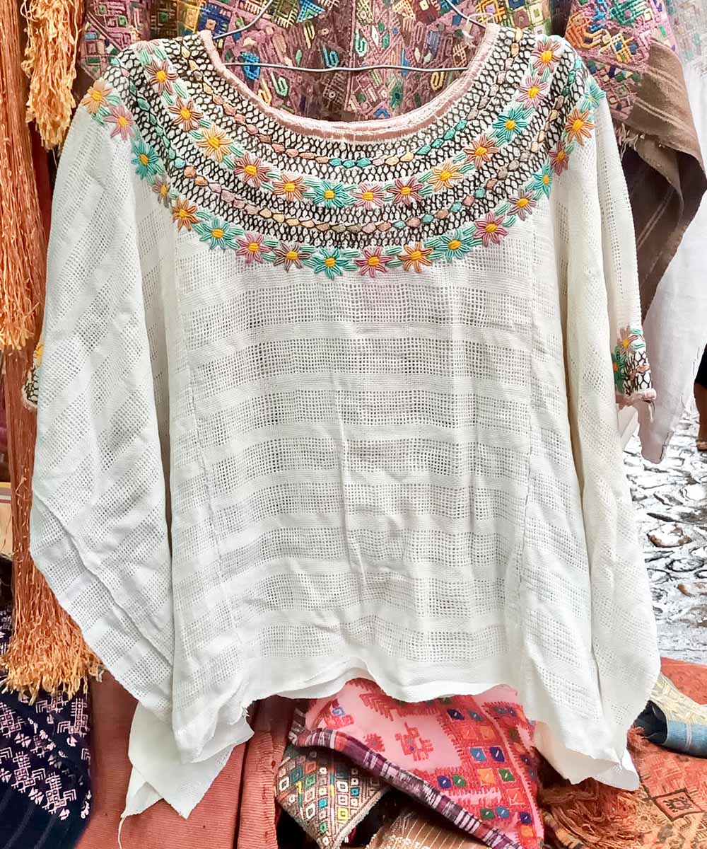 Guatemala huipil - vintage textile