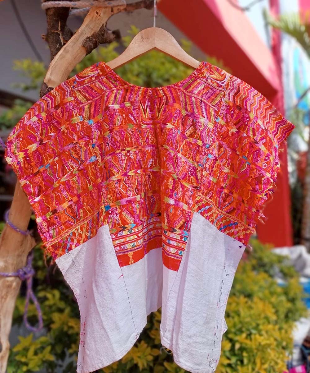 Guatemalan huipil - vintage textile