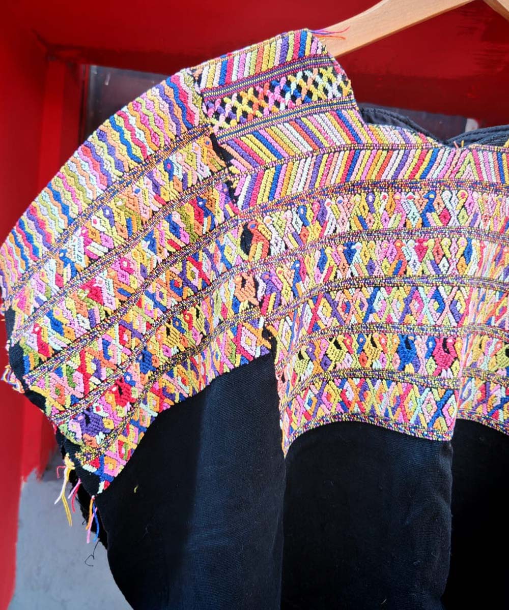 Embroidered Guatemalan huipil - vintage textile