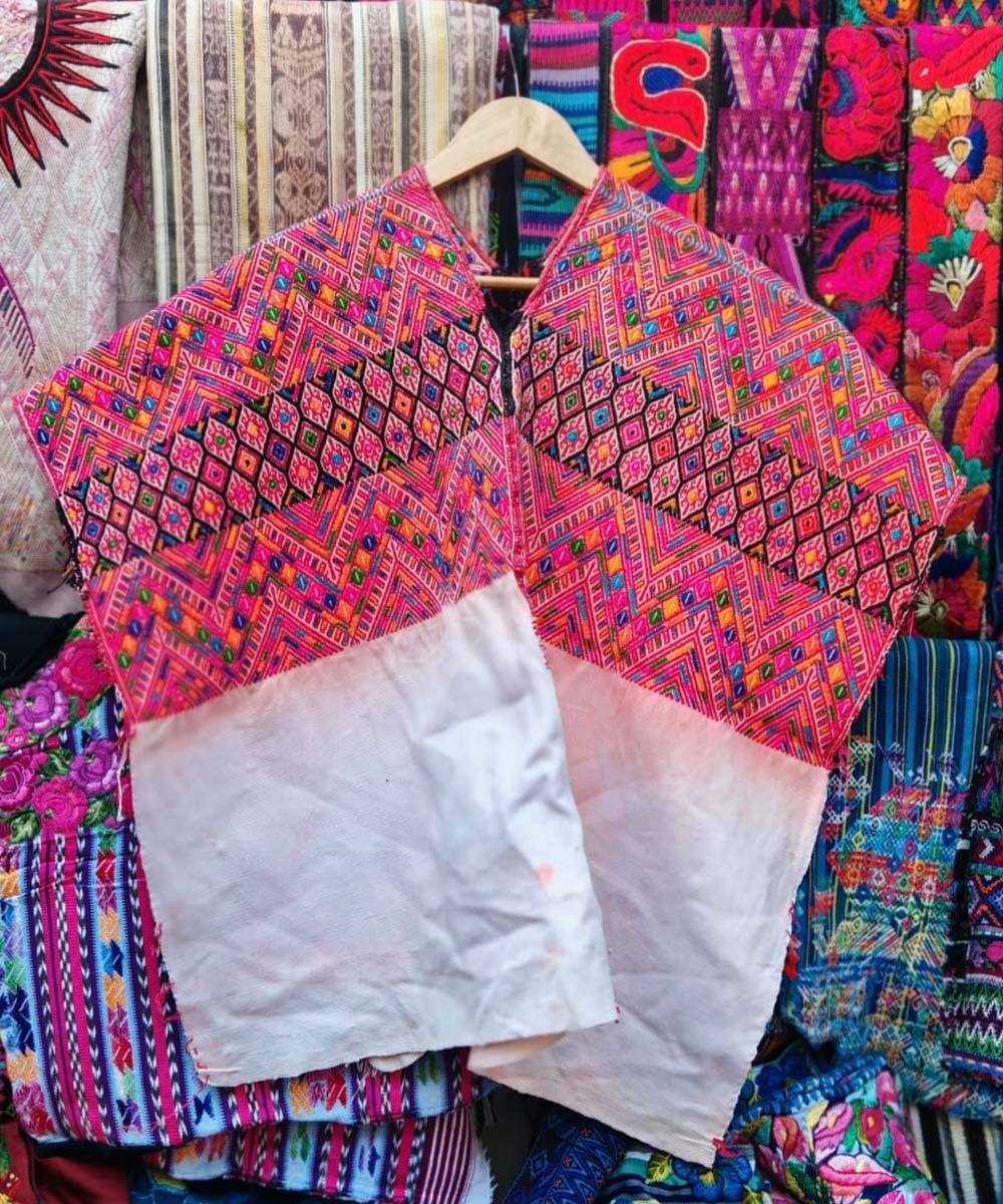Guatemalan huipil - vintage textile