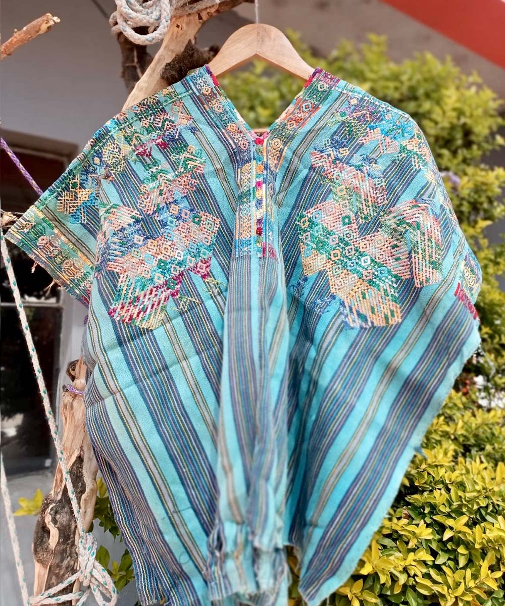 Guatemalan huipil - vintage textile