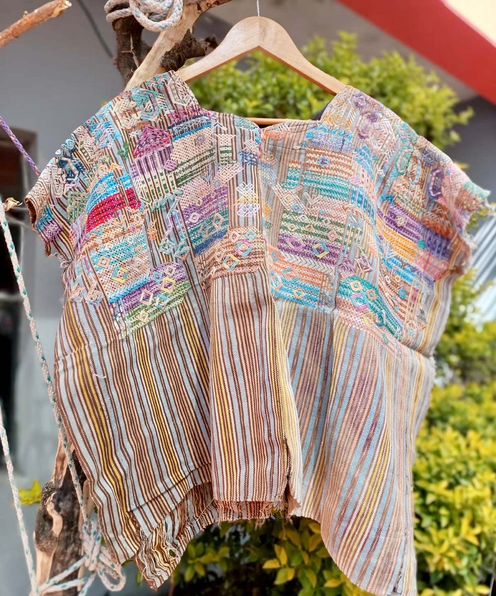 Guatemalan huipil - vintage textile