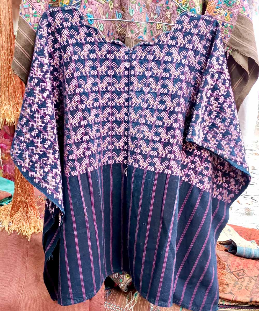 Guatemala huipil - vintage textile