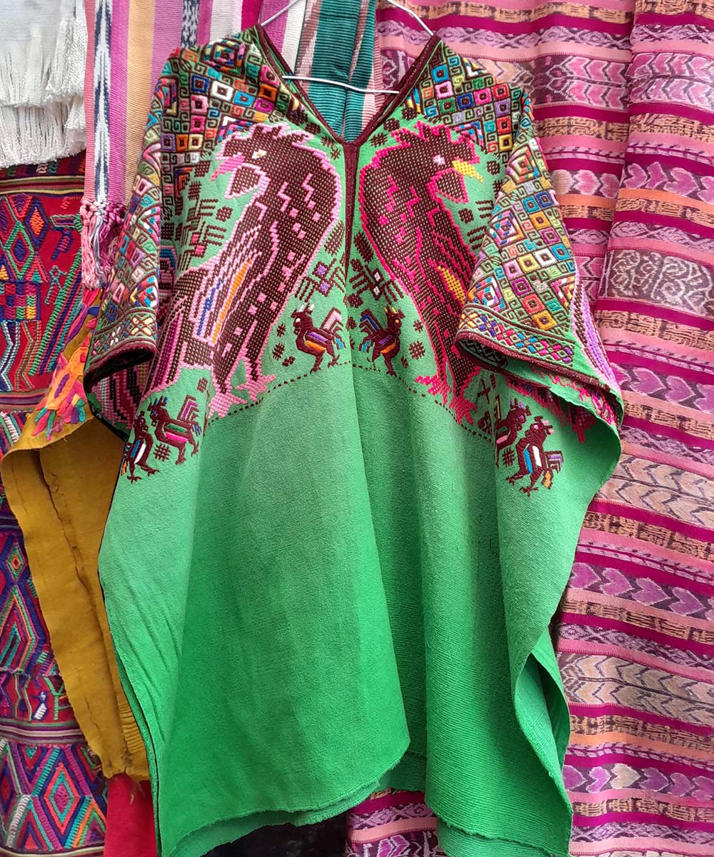 Embroidered Guatemalan huipil - vintage textile