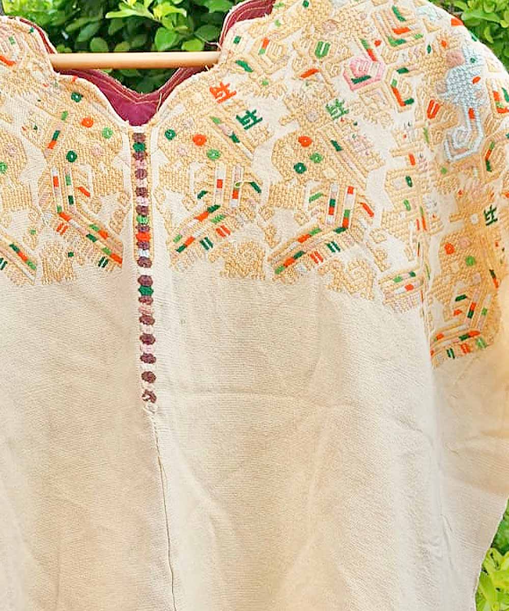 Guatemalan huipil - vintage textiles