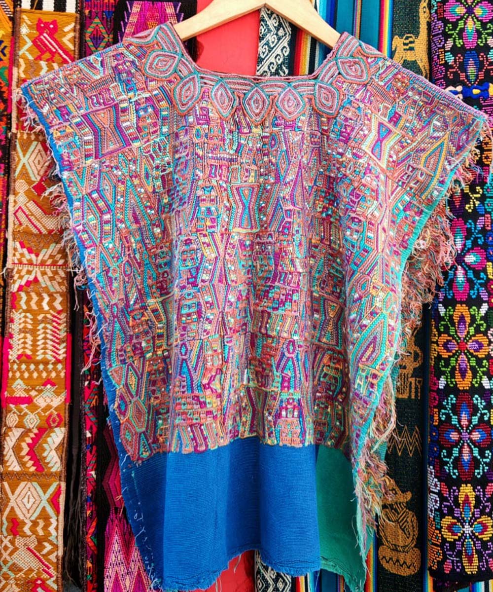 Guatemalan huipil - vintage textile