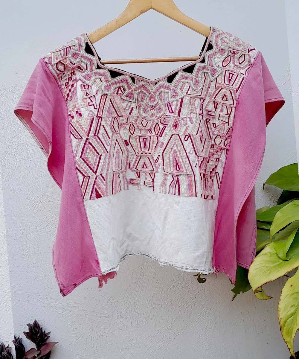 Embroidered Guatemalan huipil - vintage textile