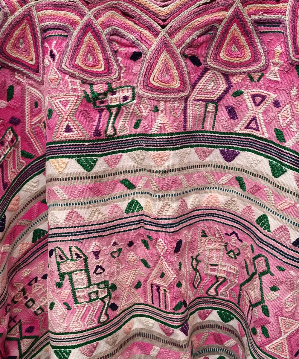 Guatemalan huipil - vintage textile