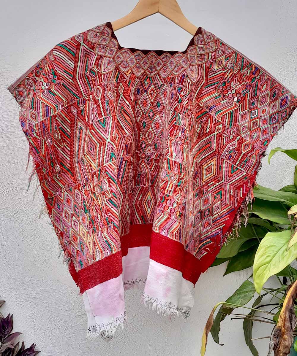 Guatemalan huipil - vintage textiles