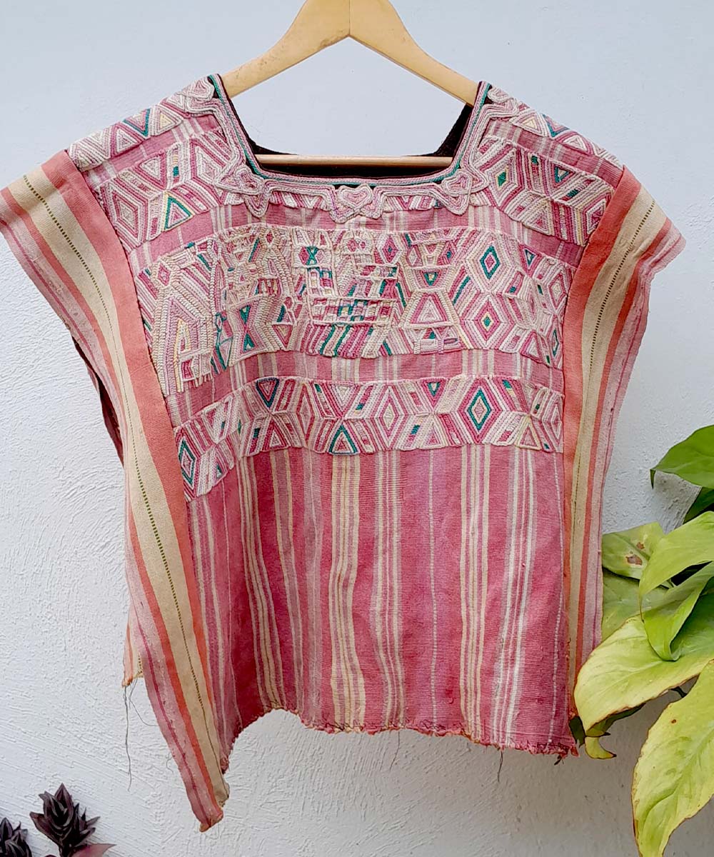 Embroidered Guatemalan huipil - vintage textile