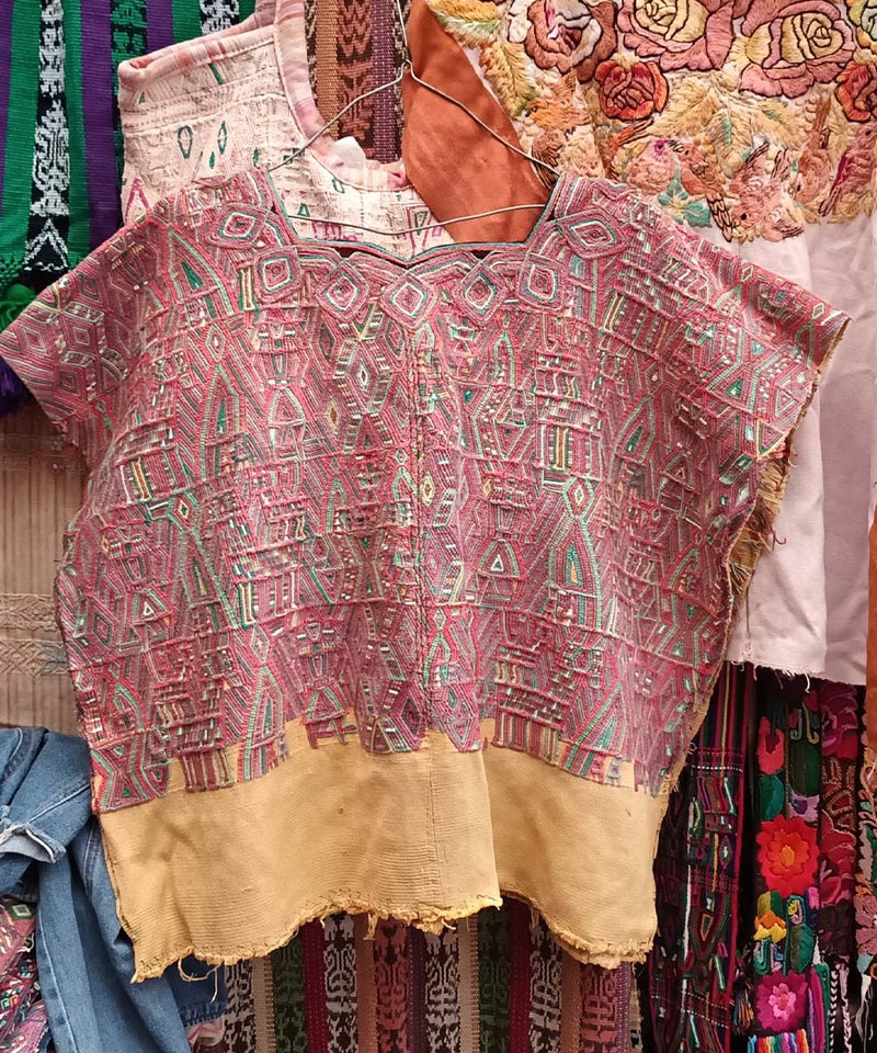 Guatemalan huipil - vintage textile