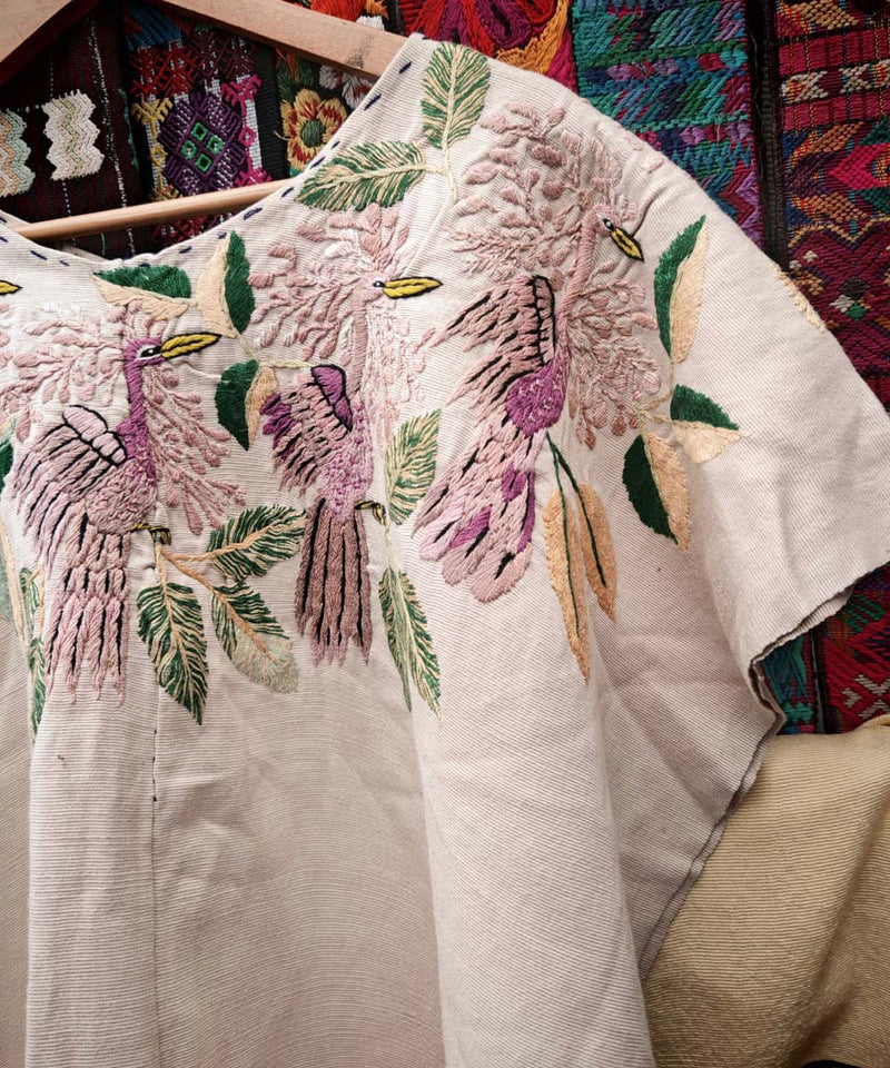 Guatemalan huipil - vintage textile