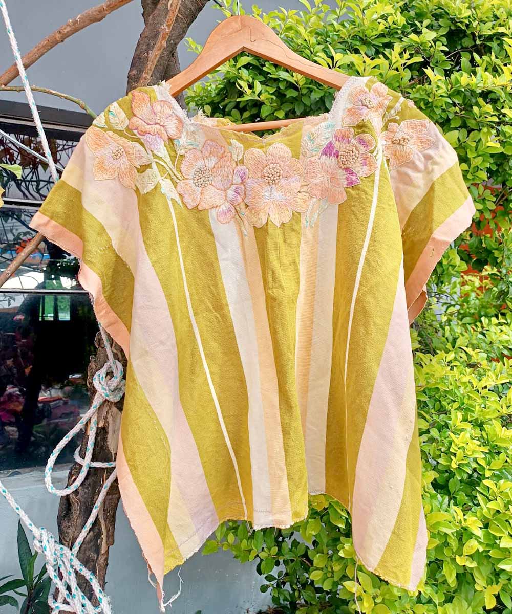 Guatemala huipil - vintage textile