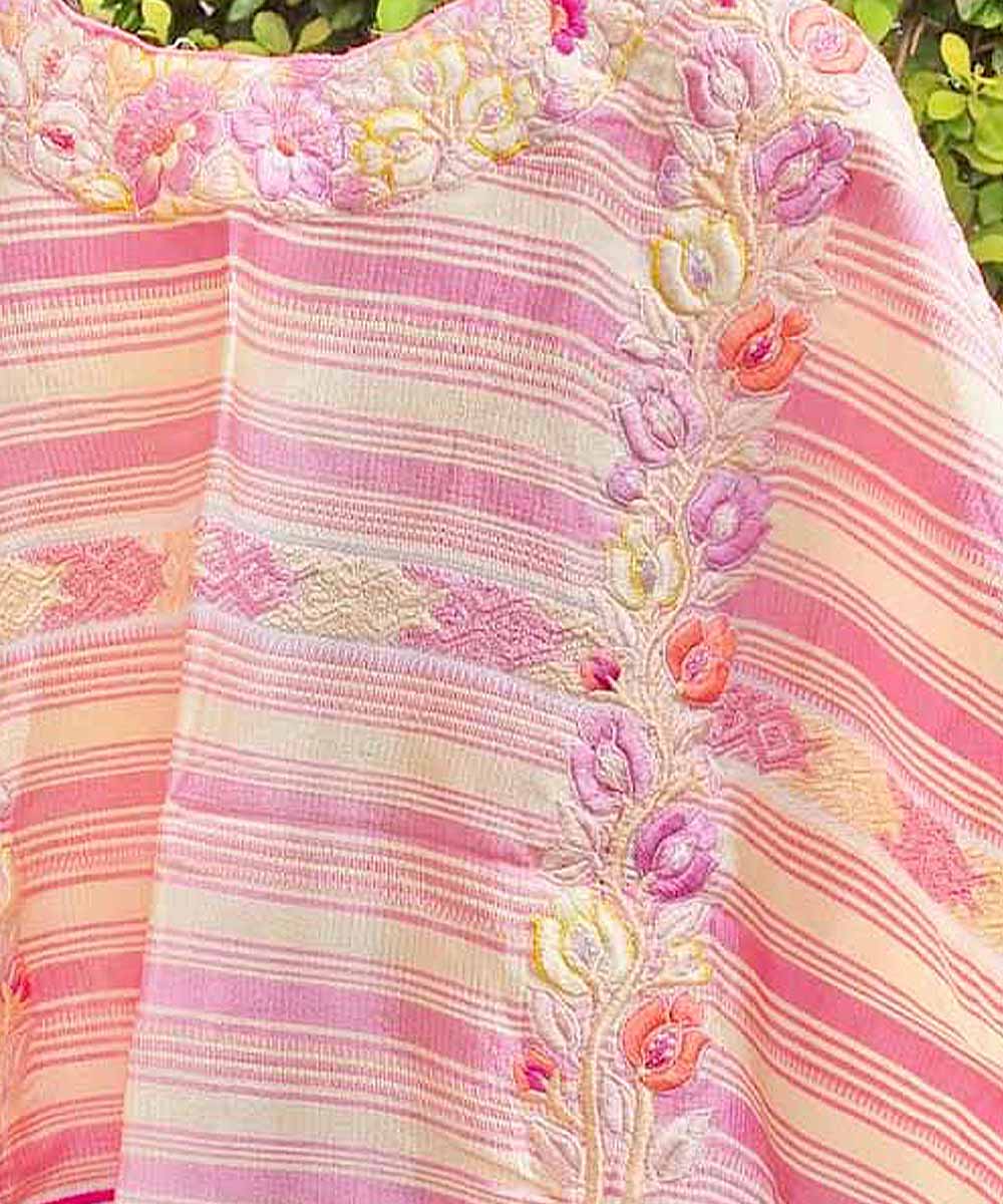 Guatemalan huipil - vintage textiles