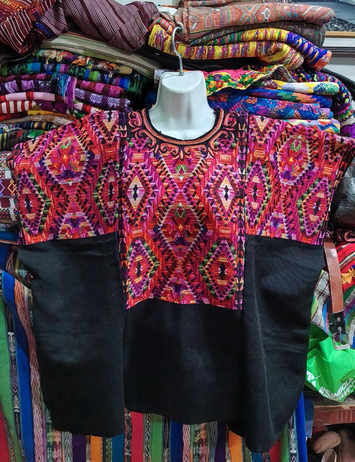 Geometric Chichicastenango Huipil #7-503
