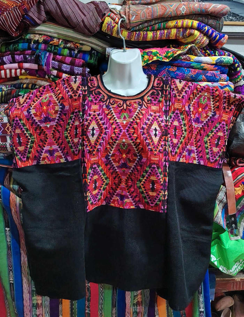 Geometric Chichicastenango Huipil #7-503