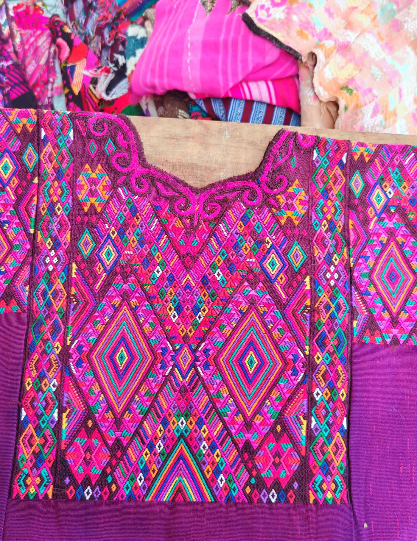Geometric, purple, Chichicastenango Huipil #7-523